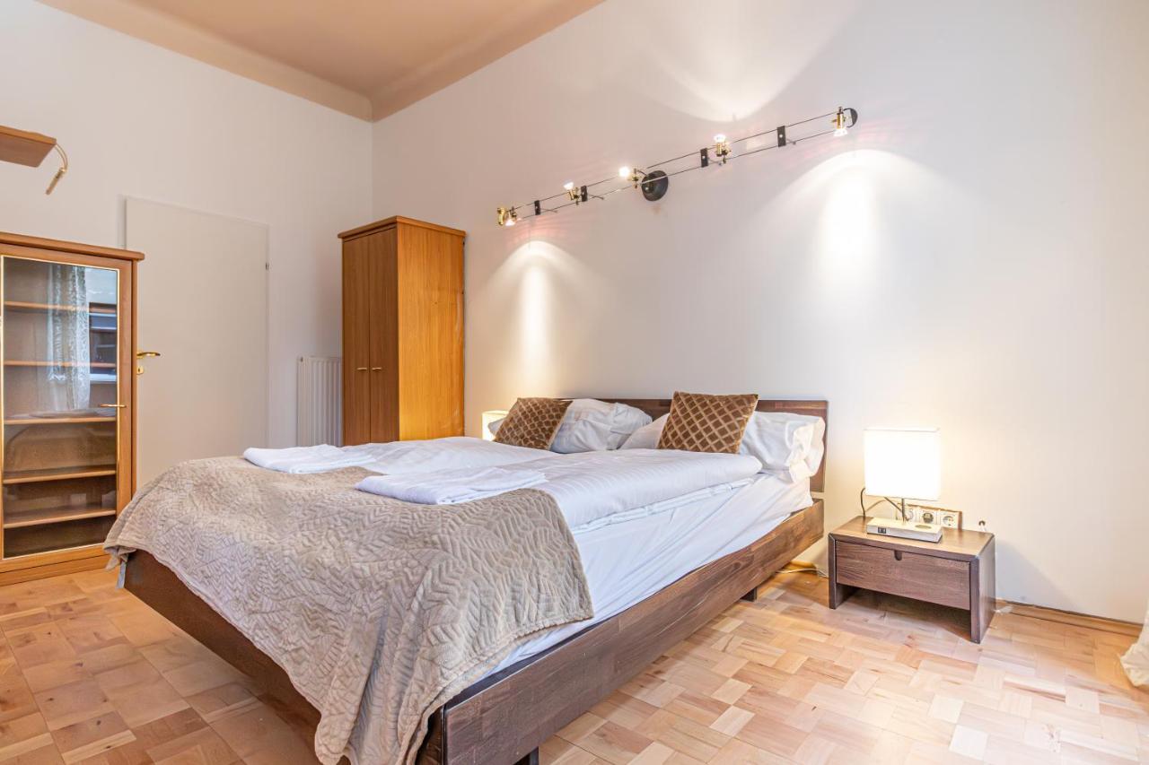 Cozy Center Retreat 2br Apt. Homelike Comfort Appartement *
